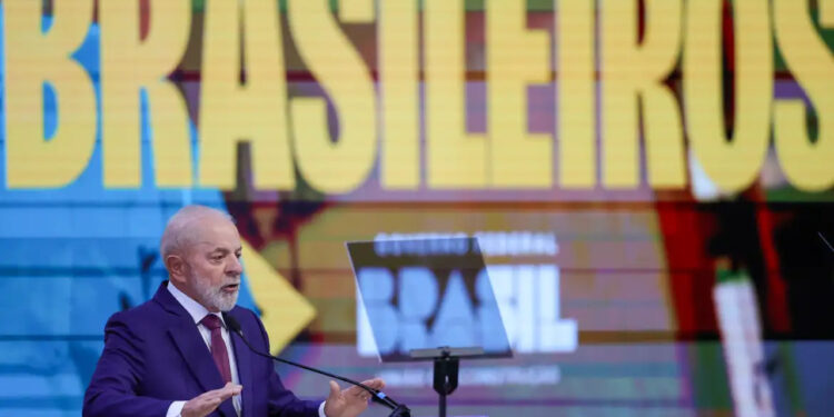 Governo antecipa 13º de aposentados do INSS para abril e maio
