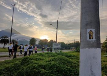 Peregrinos do Padre Aloísio concluem trajeto de 84 km de Rio Negrinho a Jaraguá do Sul