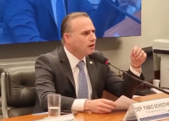 [Vídeo] Deputado jaraguaense defende aumento no número de deputados: “Mais recursos para Santa Catarina”