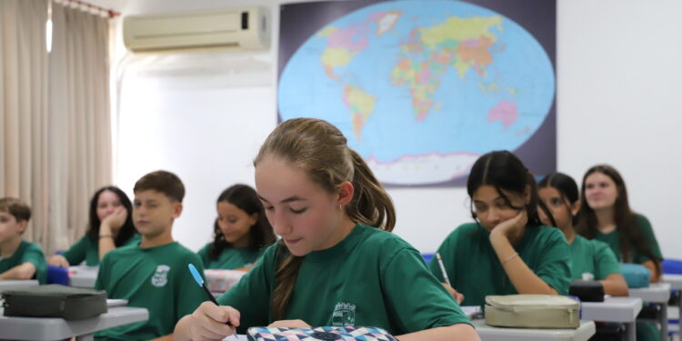 Novos uniformes escolares são entregues a partir de hoje (19) em Jaraguá do Sul