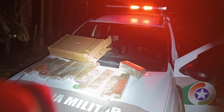 Traficante tenta fugir, mas fica enroscado em arame farpado em Schroeder