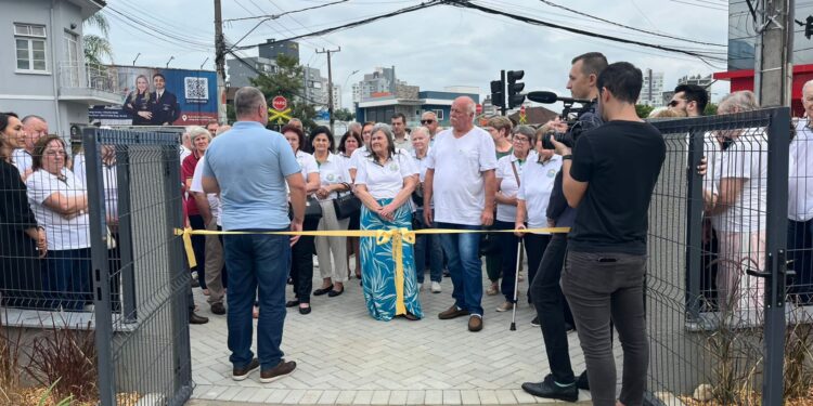 [Vídeo] Praça da Comunidade Luterana Apóstolo Pedro é inaugurada em Jaraguá do Sul