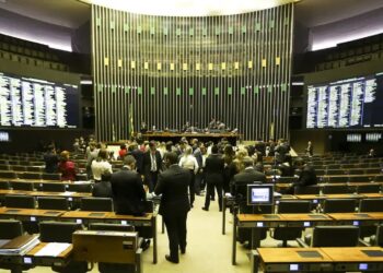 Câmara pode votar urgência para aumentar número de deputados federais