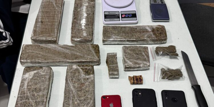 “4,8kg de maconha”: Quatro homens foram presos por tráfico em Jaraguá do Sul