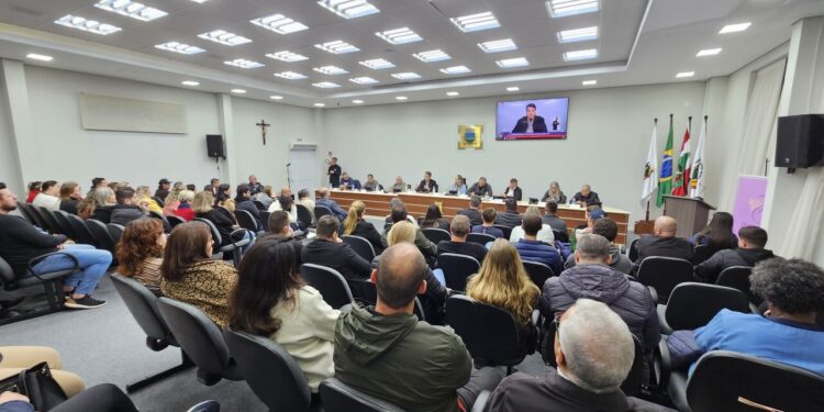 Projetos da reforma administrativa e da nova base salarial são aprovados na Câmara de Guaramirim