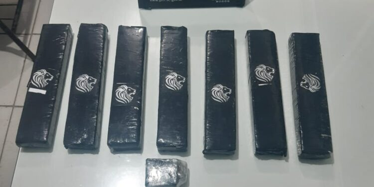 “6 kg de maconha”: PMs prendem casal por tráfico em Guaramirim