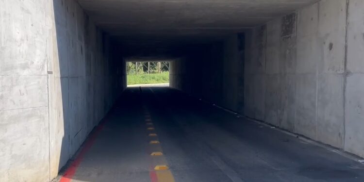 Iluminação de passagem na Ponte do Portal deverá ser concluída nas próximas semanas