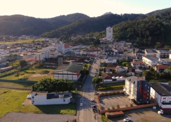 Guaramirim bate recorde e análise de alvarás já é feita em apenas um dia