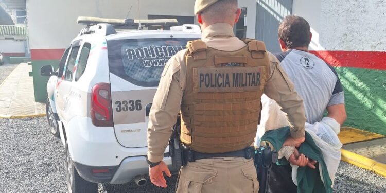 “Tentou não ser reconhecido”: Procurado pela justiça é preso em Guaramirim