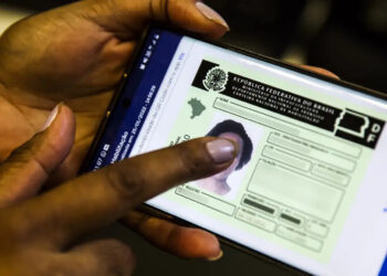 Lula sanciona lei que cria CNH gratuita para população de baixa renda