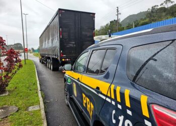 Motorista que desviou carga de R$ 1,5 milhão e forjou assalto é preso em SC