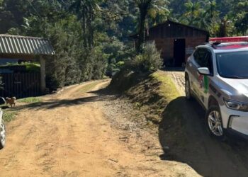 Homem é encontrado morto dentro de veículo em Rio dos Cedros