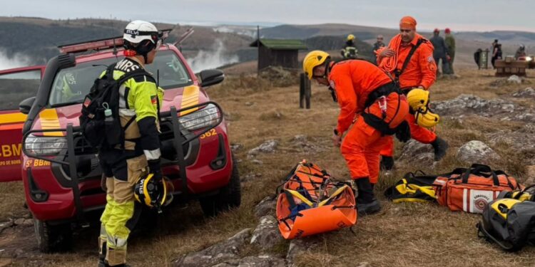 Criança que caiu em cânion entre SC e RS é encontrada sem vida