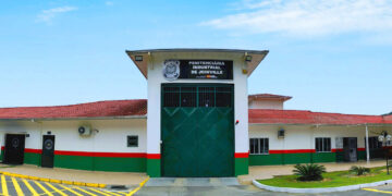 Justiça manda soltar 89 presos de penitenciária em Joinville