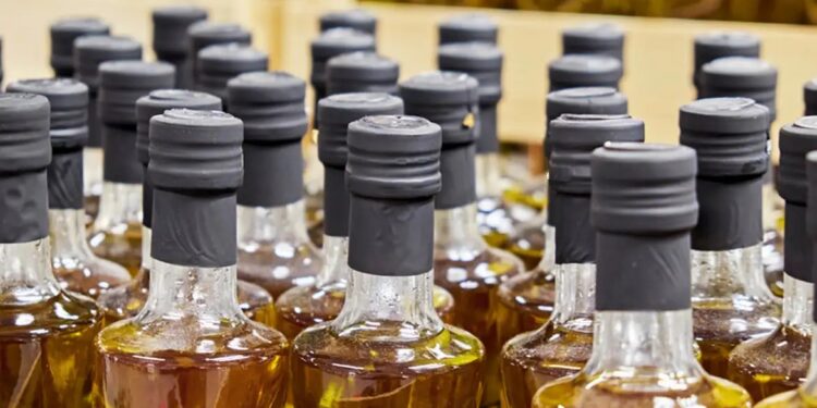 Anvisa suspende vendas de três marcas de azeite, molho e polpa de fruta