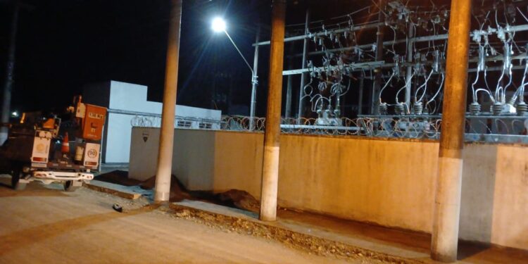 Queima de equipamento gera princípio de incêndio em subestação de Schroeder