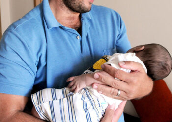 Licença-paternidade no Brasil pode saltar de 5 para 60 dias