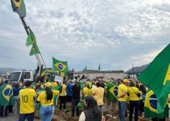 Manifestantes vão às ruas em Jaraguá do Sul por anistia e contra o STF