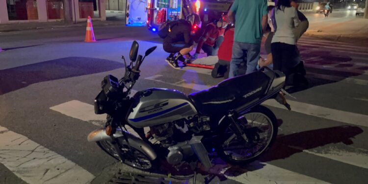 [Vídeo] Motociclista fica ferido após acidente com carro em Jaraguá do Sul