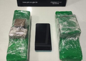 PMs apreendem 2kg de maconha com homem em Guaramirim