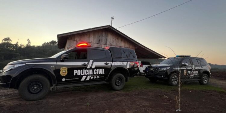 Polícia prende acusados de aplicar golpe milionário em loja de veículos de Jaraguá do Sul