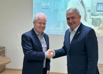 Lunelli entrega emenda de R$ 1,2 milhão ao Hospital São José em Jaraguá do Sul