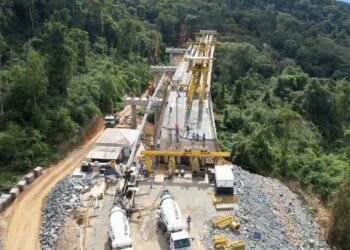 Duplicação da BR-280 avança com lançamento de vigas do elevado em Jaraguá do Sul