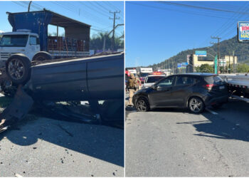 [Vídeo] Colisão entre três veículos tranca Avenida Waldemar Grubba e mobiliza bombeiros em Jaraguá do Sul