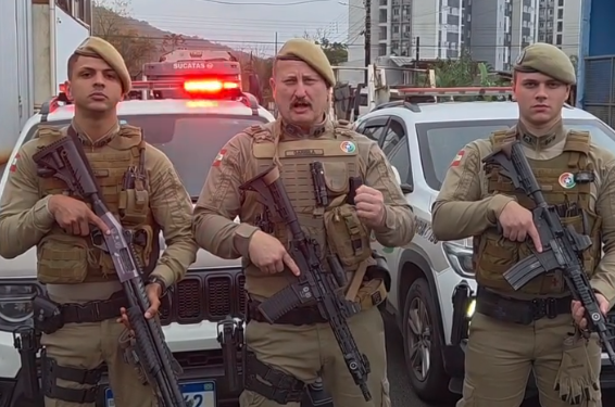 [Vídeo] Homem é preso por tráfico de drogas após denúncia em Jaraguá do Sul