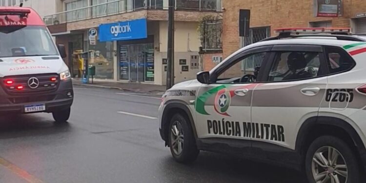 Mulher é esfaqueada no Centro de Jaraguá do Sul
