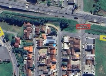 [Jaraguá do Sul] Passagem em nível na rua Fidélis Stinghen é interditada