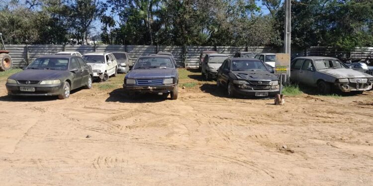 Detran promove leilão de 14 automóveis e 17 motos em Jaraguá do Sul