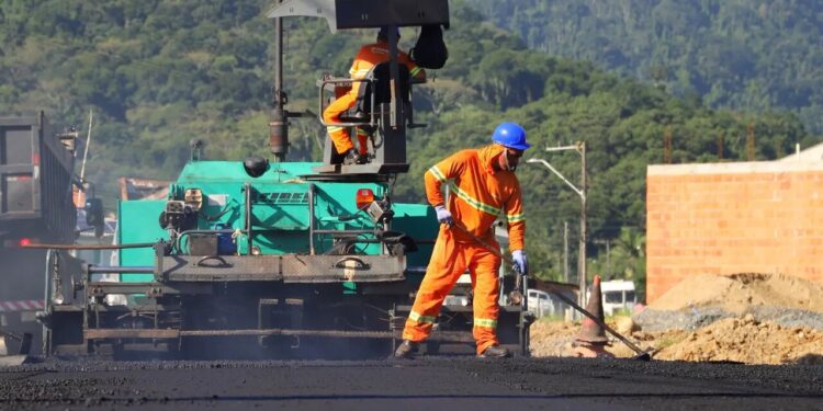 Abertas licitações para pavimentação de cinco ruas em Jaraguá do Sul