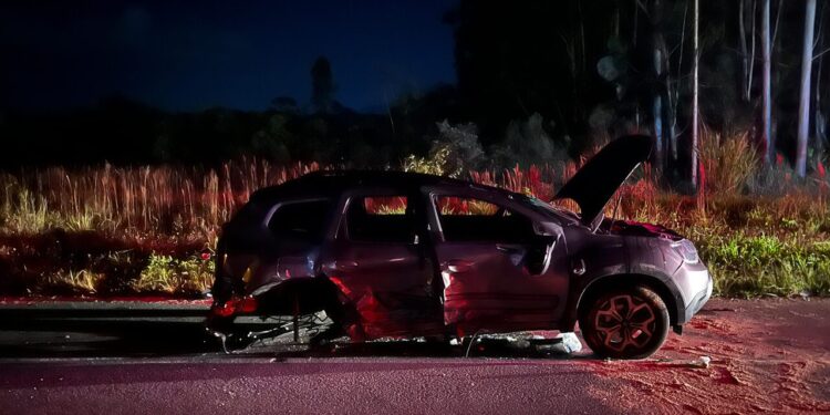 [Fotos] Carro capota após colisão SC-110, em Jaraguá do Sul