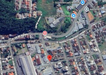 Guaramirim realiza troca de dormentes e obra de drenagem nesta terça-feira (16)