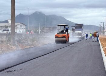 Prefeitura começa pavimentação de marginal na BR-280 em Guaramirim