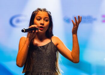 Jaraguaense de 11 anos é finalista do ‘Santa Catarina Canta’