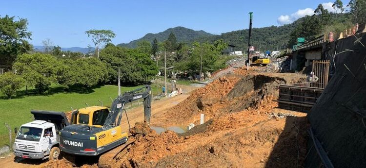 BR-280: Saiba como está o andamento das obras no viaduto do Mannes