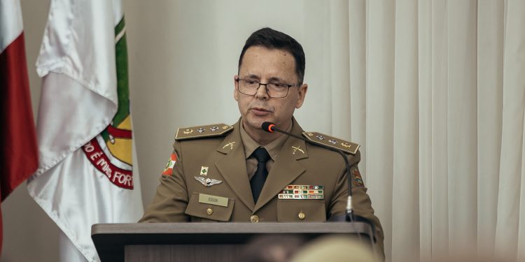 Após 41 anos, Major Édson encerra trajetória na Polícia Militar