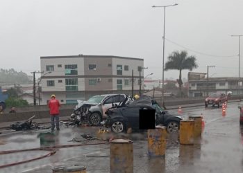 [Vídeo e fotos] Motorista morre após grave acidente em Guaramirim