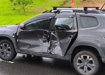 Dois veículos são atingidos por rodado de carreta na BR-280, em Corupá