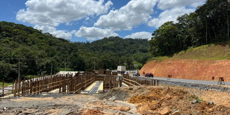 Duplicação da SC-108 entre Guaramirim e Massaranduba avança com obras de arte