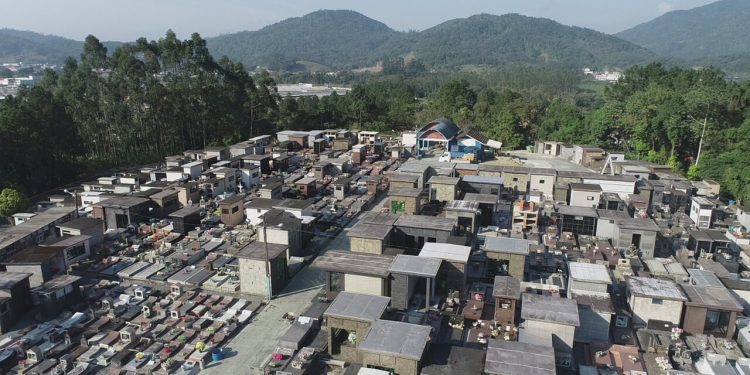 Guaramirim divulga regras e orientações para cemitérios no Dia de Finados