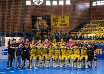 [Vídeo] Jaraguá Futsal é superado e fica com o vice da Copa Sul após lance polêmico