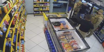 Adolescente é detido após furtar produtos em conveniência inteligente em Jaraguá do Sul