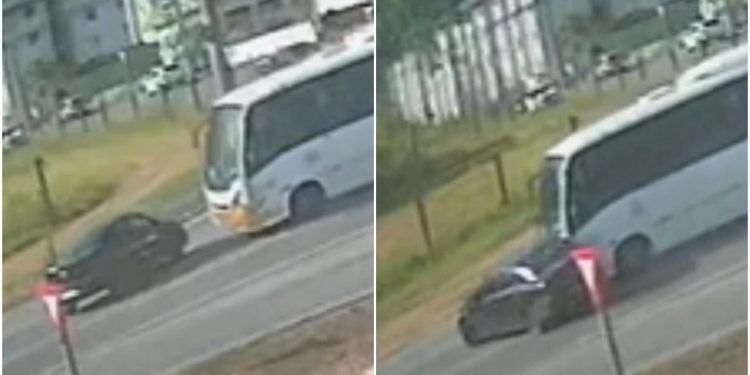 “Sem freio de mão”: Carro estacionado desce de ré sozinho e é atingido por ônibus em Jaraguá do Sul