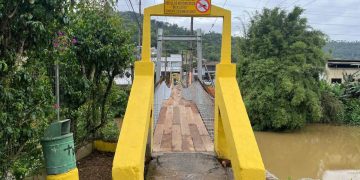 Liberada a passagem pela ponte pênsil Pedro Picolli, em Jaraguá do Sul