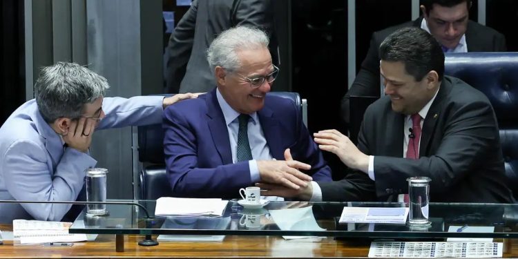 Senado aprova isentar IR para quem ganha até RS 5 mil