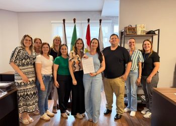 Guaramirim lança protocolo inovador para otimizar encaminhamento de alunos a terapias