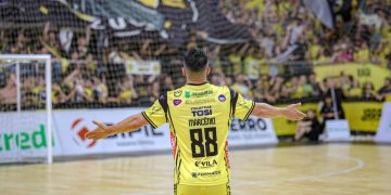 [Vídeo] Jaraguá volta a golear o Joinville e garante vaga na semifinal da LNF